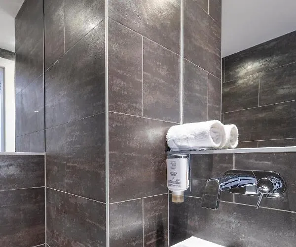 Pakat Hotel Vienna