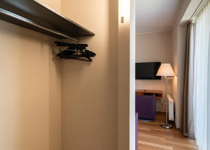 Pakat Hotel Vienna